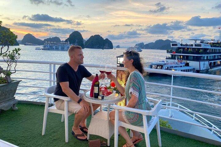 Hanoi to Lan Ha Bay: 2-Day Cruise with Private Balcony & Meal