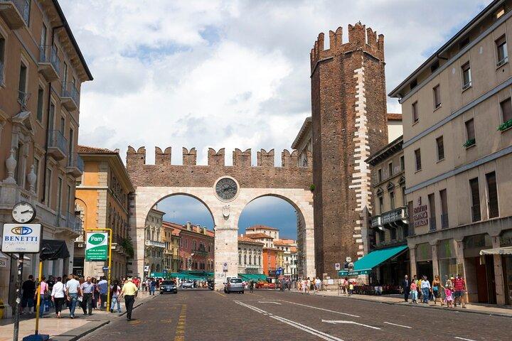 Verona Walking Tour with an APP