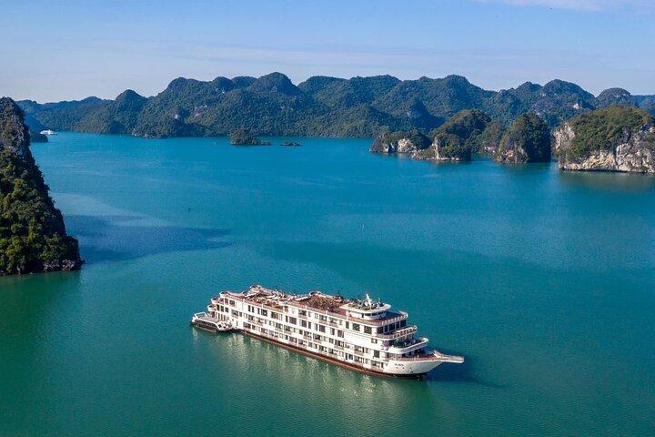 Stellar Cruise Full-Day Explore Halong Bay