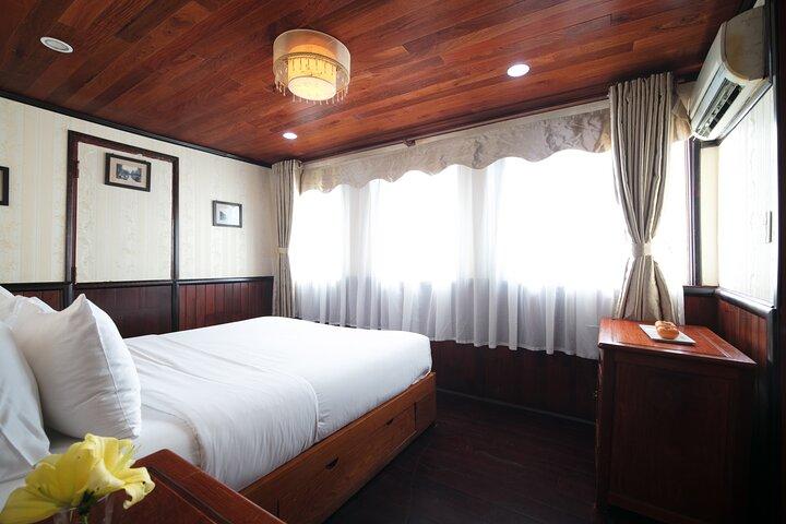 Discover Bai Tu Long Bay: 2-Day Scenic Cruise from Hanoi