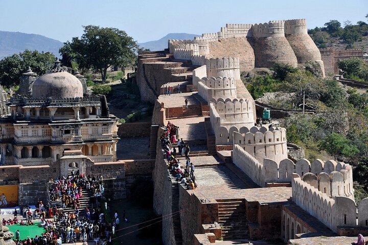 Full Day Tour of Kumbhalgarh Fort & Ranakpur Temple from Jodhpur