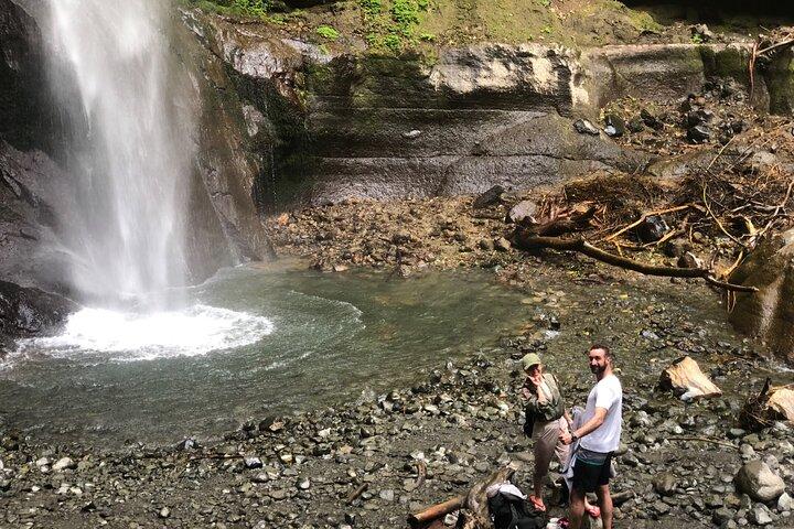 Arusha Full Day Tour to Waterfall and Coffee Tour