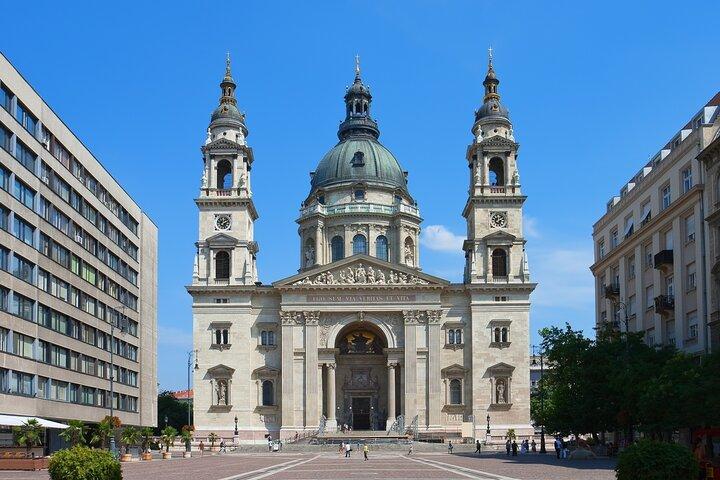 Skip-the-line St. Stephen Basilica Budapest Old Town Tour