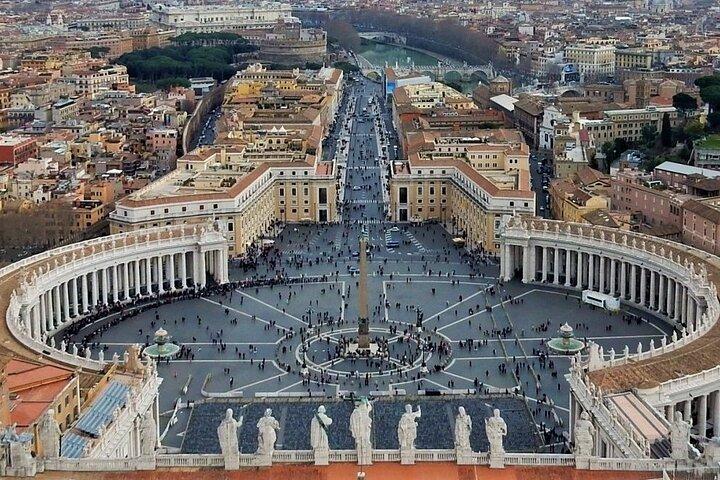 Rome: In-Depth St. Peter's Basilica Tour with Tour Guide