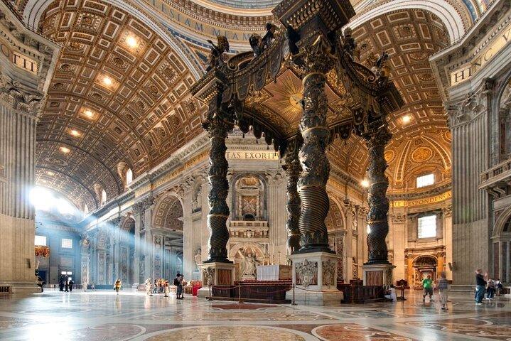 Rome: In-Depth St. Peter's Basilica Tour with Tour Guide