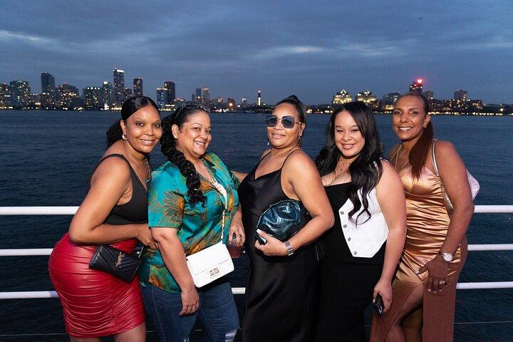 New York City Skyline Dinner Cruise