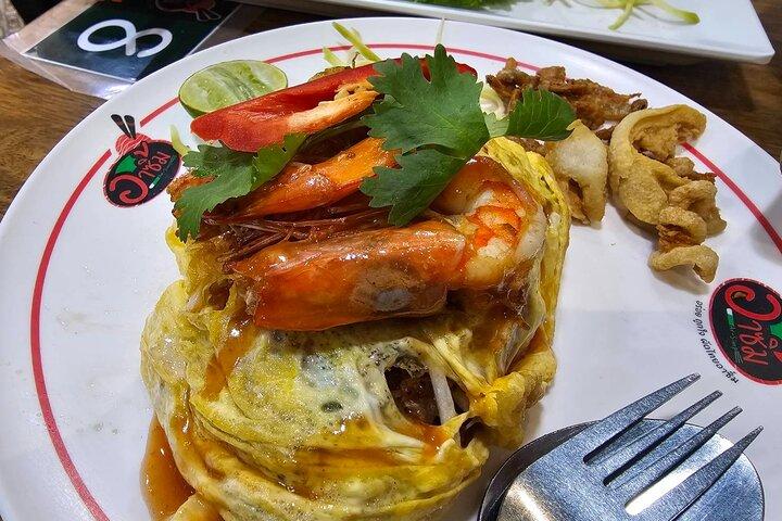 Private Tuktuk Night life Food Tour in Bangkok (Night Time)