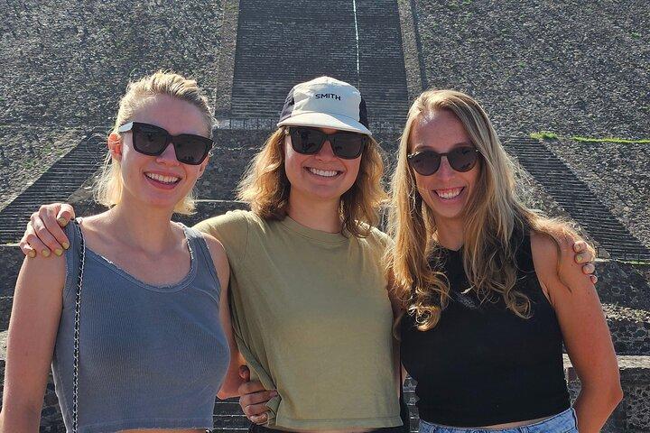 Tour to Teotihuacan with Pickup from Parque Mexico