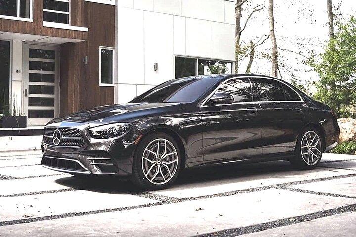 Airport Transfer: Paris Airport CDG to Paris City by Business Car