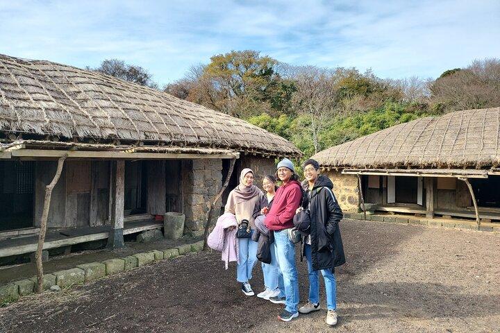 Private Half Day tour Manjanggul Lava tube in Jeju island