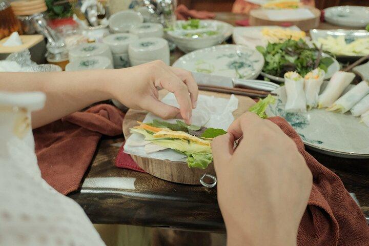 Hanoi Cocktail Workshop: Vietnamese Cocktails & Traditional Meal