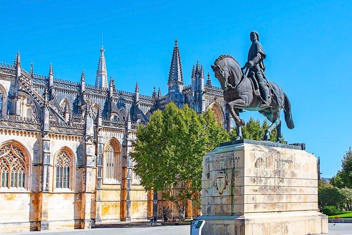 Fatima, Batalha, Nazare, Obidos Small Group Tour From Lisbon