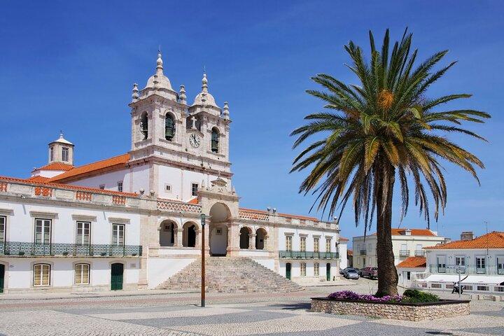 Fatima, Batalha, Nazare, Obidos Small Group Tour From Lisbon