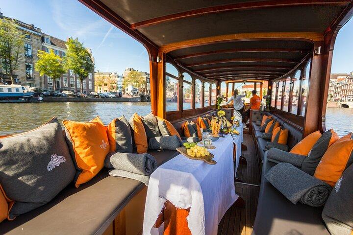 Amsterdam Historic Tour On Classic Saloon Boat
