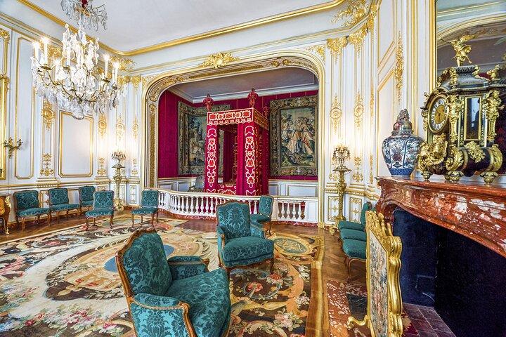 Loire Chambord Chenonceau Da Vinci Castle Private Tour from Paris