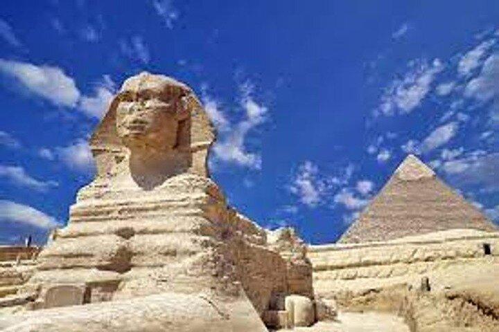 Private day tour in Cairo Giza Pyramids,Sphinx,grand Museum