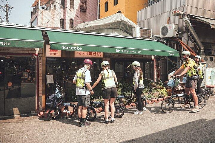 Afternoon E-bike tour and "Happy Hour" food and drinks