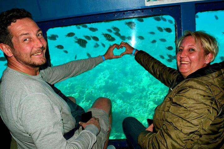 Semi-Submarine 2-hours Snorkeling with Transfer from Hurghada