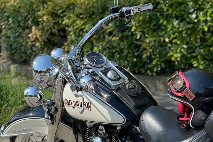 Vintage Motorcycle Rental in Paris