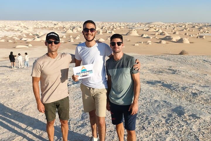 Private 2 Days Jeep Safari to White Desert and Bahariya Oasis