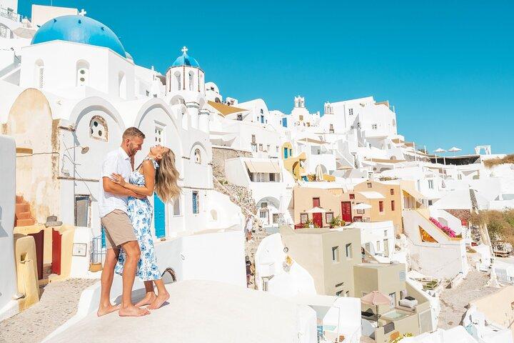 Santorini Photoshoot With Private Personal Photographer