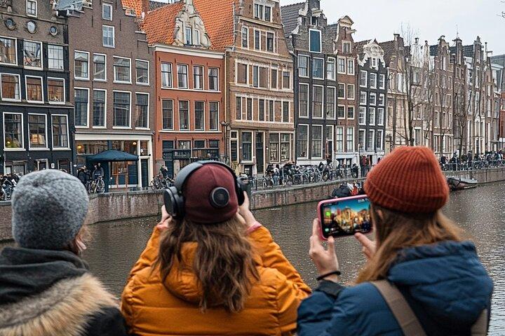 90 minutes Self Guided Walking Tour with puzzles in Delft
