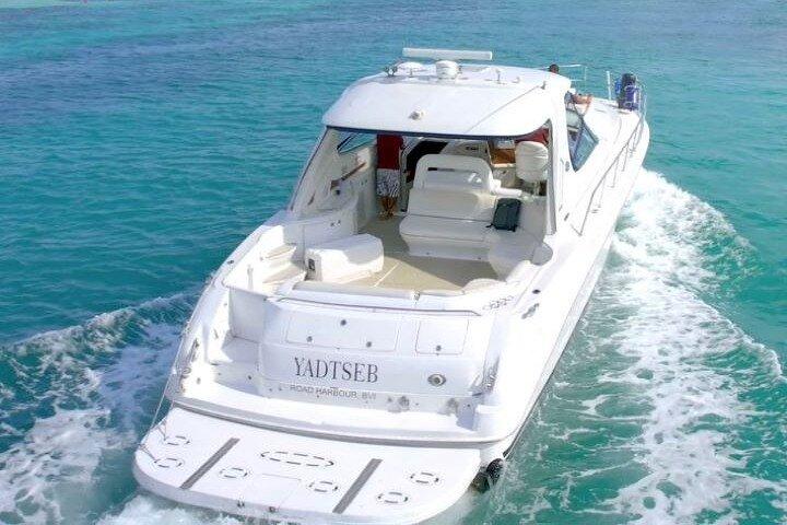 Cruise in style on our 60-foot yacht in Cancun for 20 people