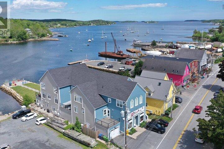 Group Tour 5hrs Peggys Cove, Mahone Bay, Lunenburg