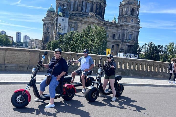 2H Berlin Guided Fat Tire E-Scooter Tour