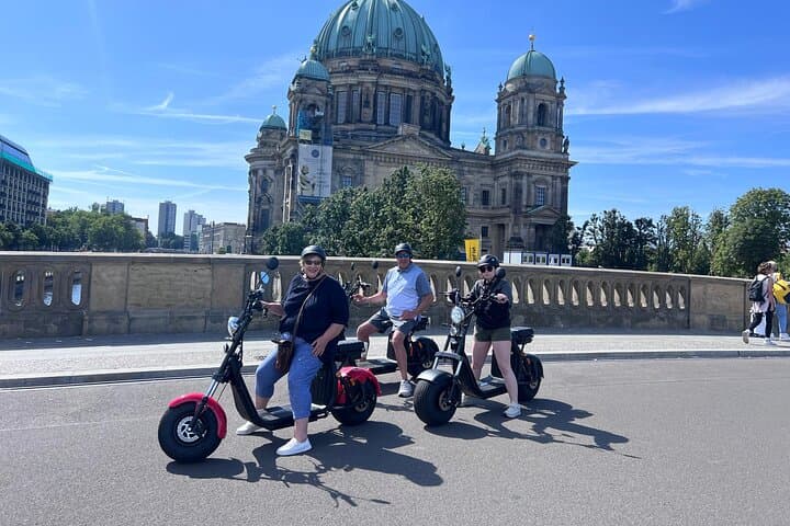2H Berlin Guided Fat Tire E-Scooter Tour