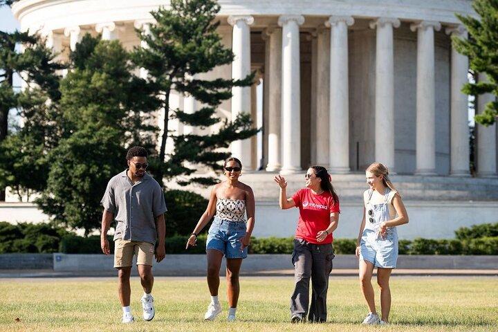 DC Monuments & Capitol Hill Highlights Tour by Electric Cart