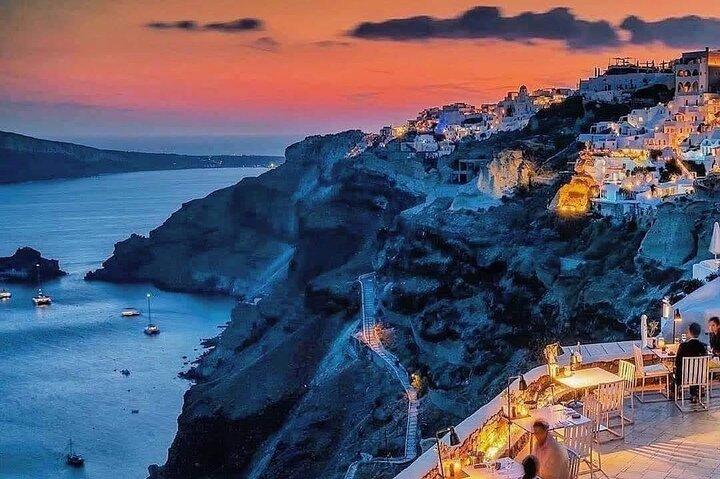 The beauty of Santorini : A tour of hidden gems