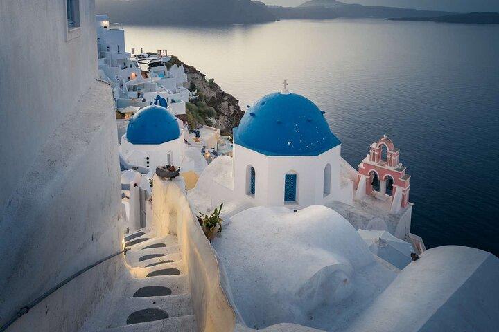 The beauty of Santorini : A tour of hidden gems