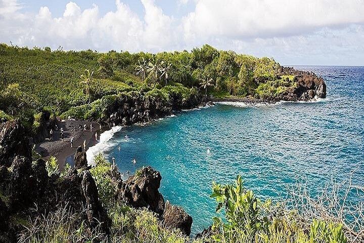 Maui: Road to Hana Deluxe Rainforest and Waterfall Experience