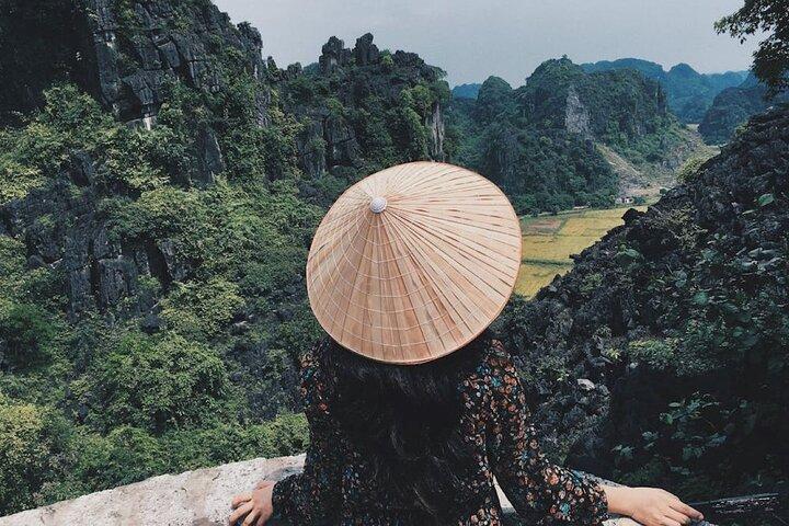 From Hanoi: Hoa Lu, Tam Coc, and Mua Cave Scenic Day Trip