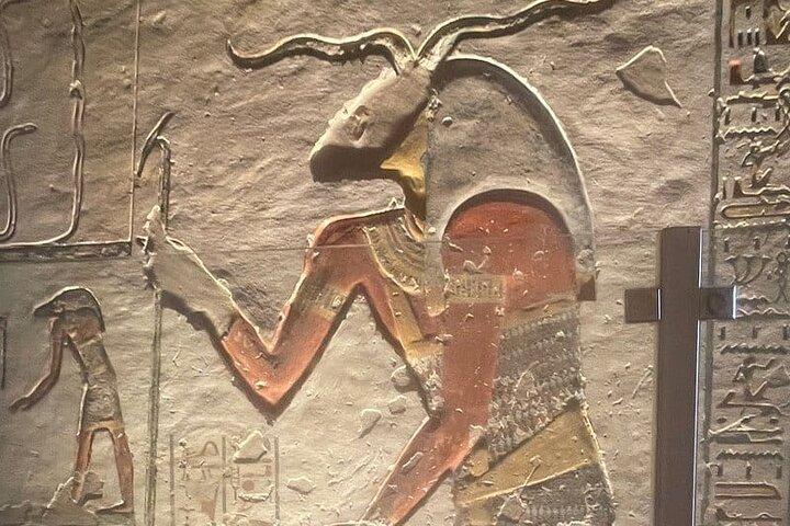 Luxor Tour:Valley of the King&Hatshepsut Temple&colossi of Memnon