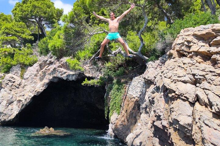 Kayak Tour with Caves, Snorkeling and Picnic (+ Cliff Jump)