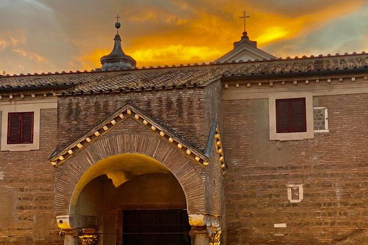 Rome: Underground Temples and Crucifixion Relics Walking Tour