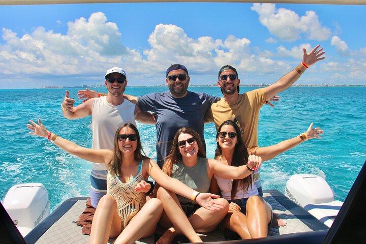 Cancún Private Catamaran to Isla Mujeres with Snorkeling & Lunch