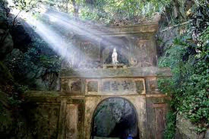 Private Tour in Marble Mountains and Monkey Mountains in Da Nang