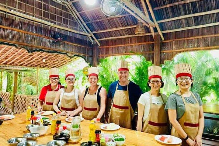 Hoi An /Da Nang Market Tour, Boat Ride, and Cooking Class
