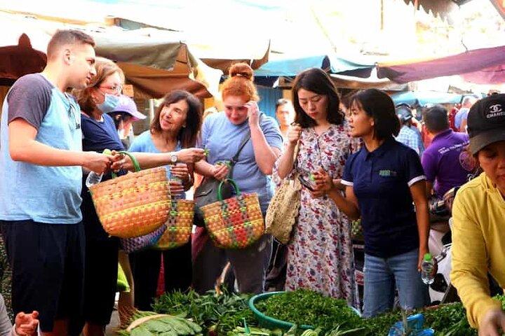 Hoi An /Da Nang Market Tour, Boat Ride, and Cooking Class