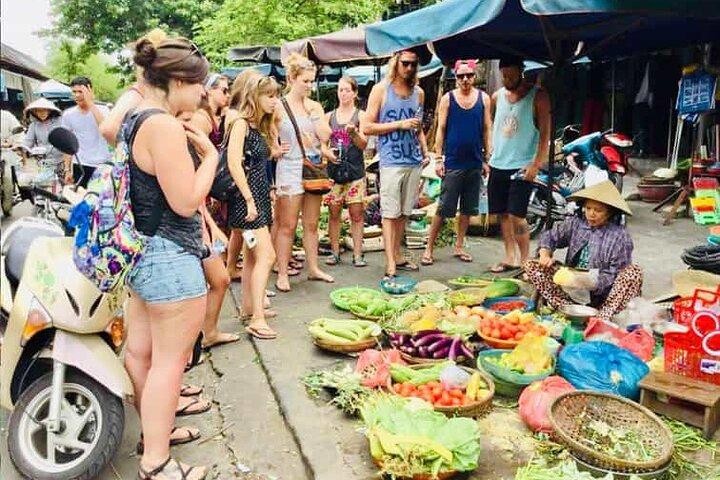 Hoi An /Da Nang Market Tour, Boat Ride, and Cooking Class