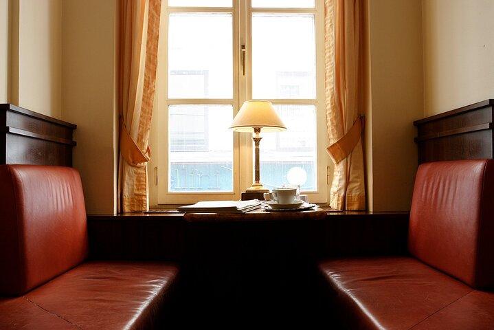 Vienna: Guided Viennese Coffee-House Tour