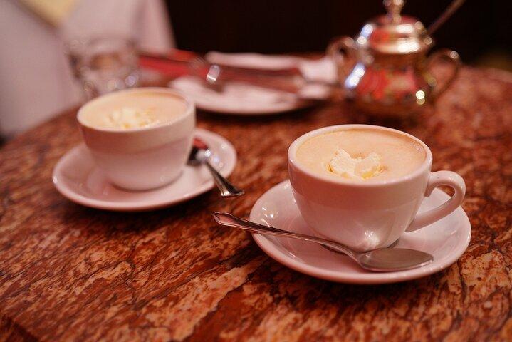 Vienna: Guided Viennese Coffee-House Tour
