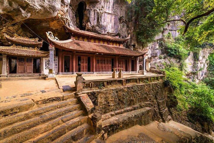 Private Ninh Binh 2 day Hoa Lu, Tam Coc Bai Dinh Pagoda Mua Cave
