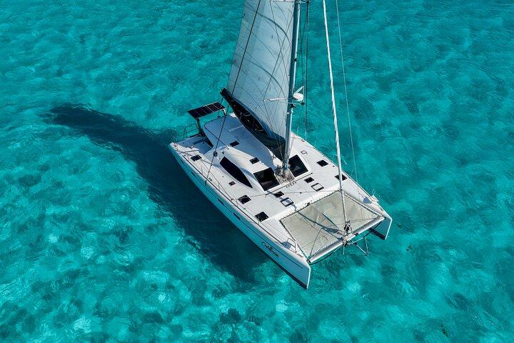 Cancun Catamaran Cruise to Isla Mujeres with Snorkeling & Lunch