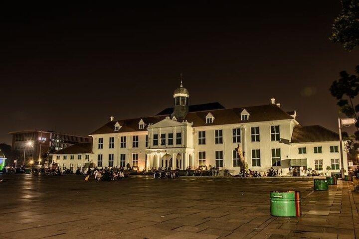 Halfday Batavia by Night with dinner at Cafe Batavia & souvenir