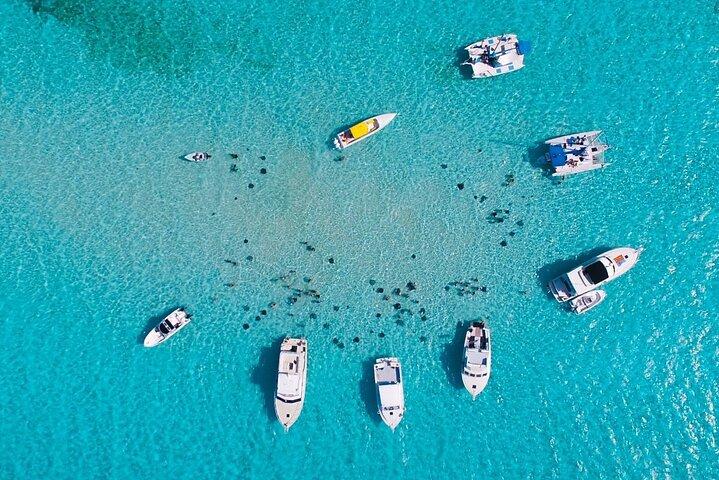 Cayman Combo Tour: Stingrays, Starfish Point and Crystal Caves