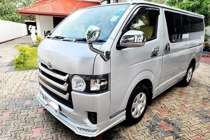 Airport Transfer by Hikkaduwa Taxi Service
